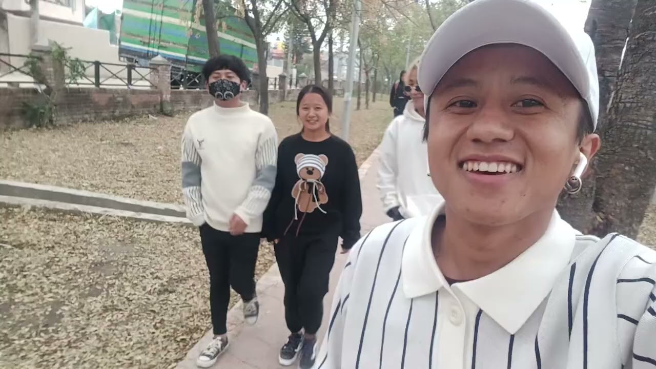 Me my Brother and sister  purano video hai (4 years ago )miss you ❤️😍🫰