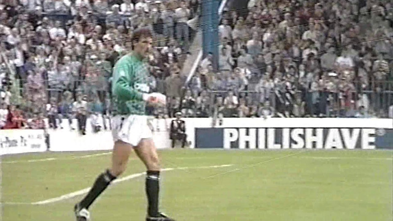 First Division goals (Sep 1, 1990)