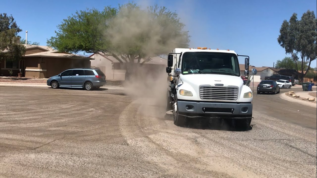 City of Tucson Freightliner diesel Elgin broom bear￼