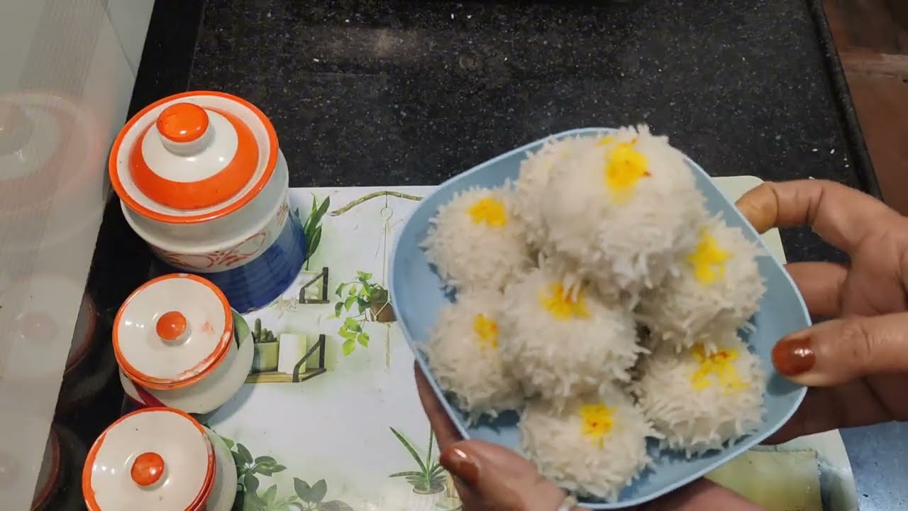 Bengali/Odia Style Rice Coconut Sweet | गुड़, Dry Fruits & इलायची