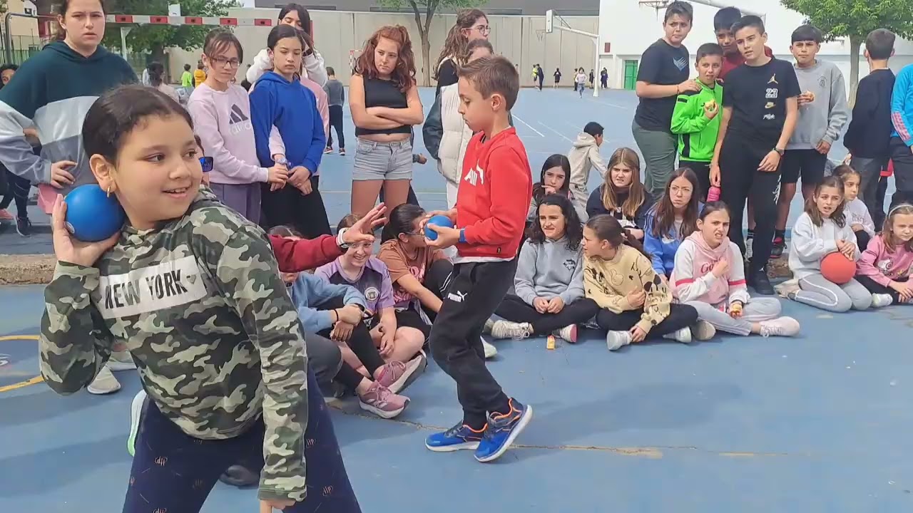 P.E.S. Rafael López de Haro. Lanzamiento de Peso femenino.