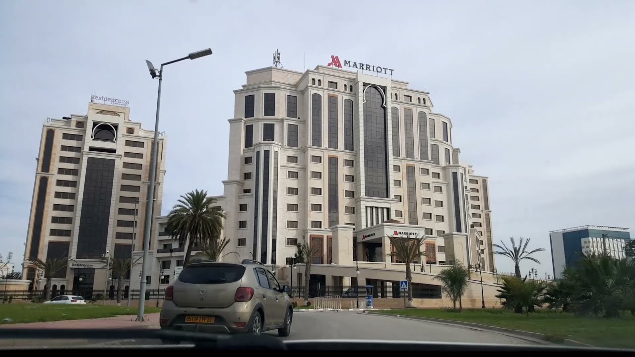 Bab Ezzouar shopping centre - Algiers tour