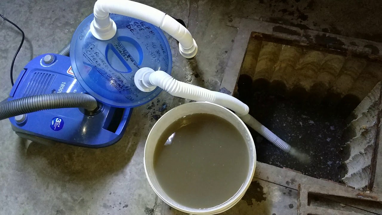 Приспособление для сбора воды пылесосом с любой поверхности.