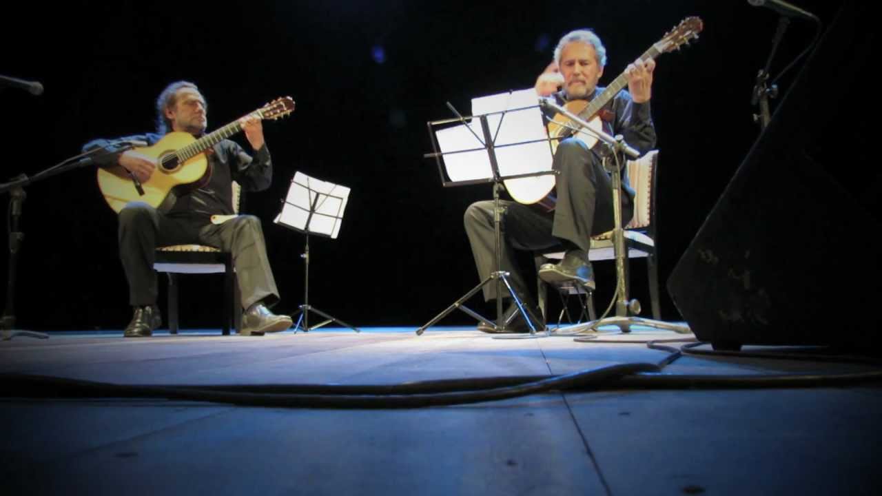 Duo Assad interpreta...