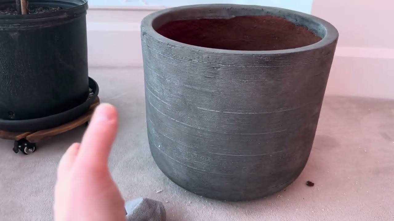 Kante 17.3” planter on Amazon - better than West Elm?