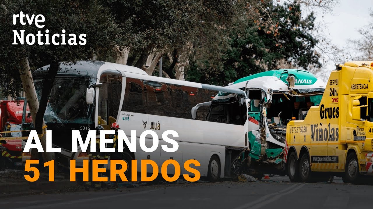 BARCELONA: 51 HERIDOS, 4 de ellos GRAVES, en el ACCIDENTE entre dos AUTOBUSES de TURISTAS | RTVE