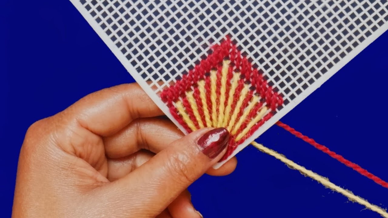 VERY BEAUTIFUL AND EASY PLASTIC CANVAS DESIGN IDEA FOR BEGINNERS MUST WATCH
