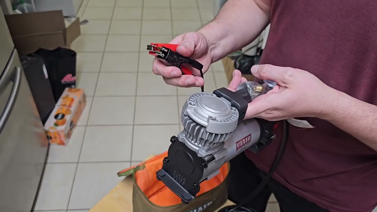 Viair 88P tire inflator/air compressor unboxing - HERE'S one of my favorite features