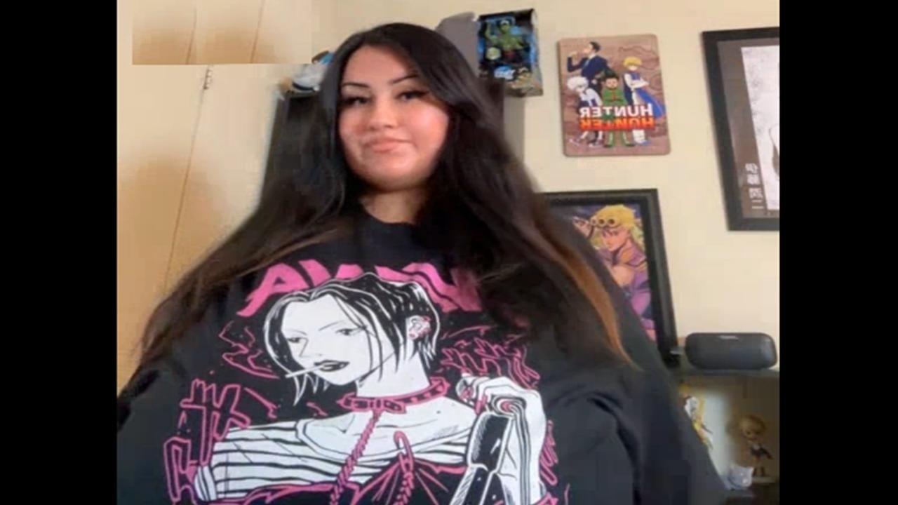 Hugest b00bs model show shirts for huge plus size women 