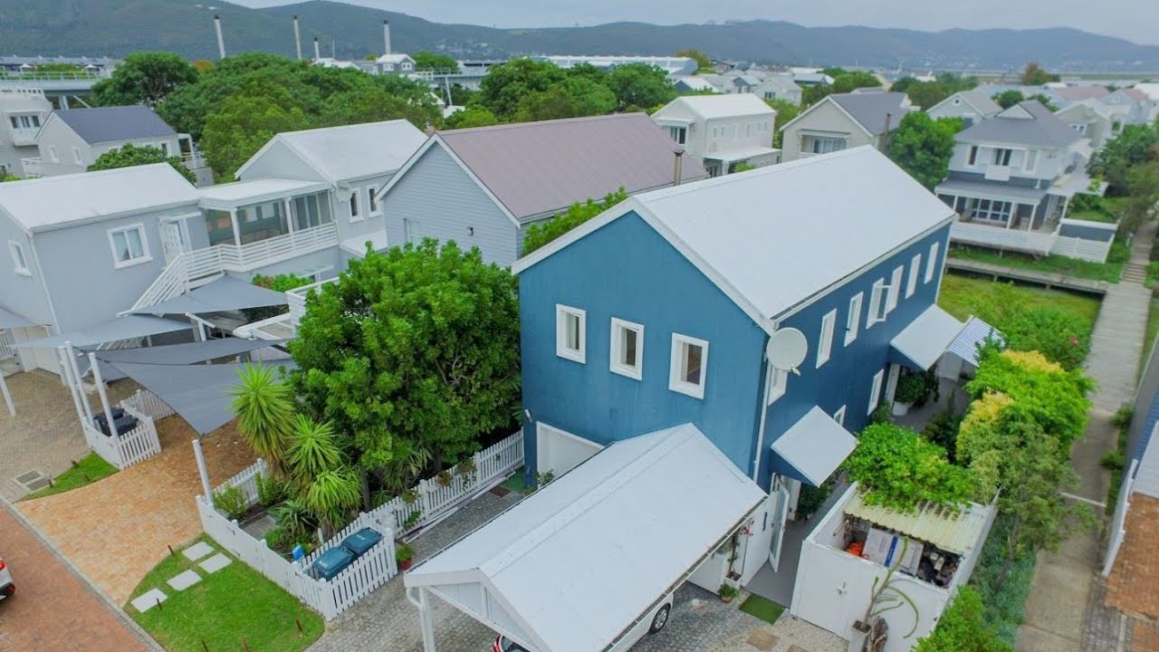 Property FOR SALE in GARDEN ROUTE, KNYSNA, Thesen Islands | RXEB-3783