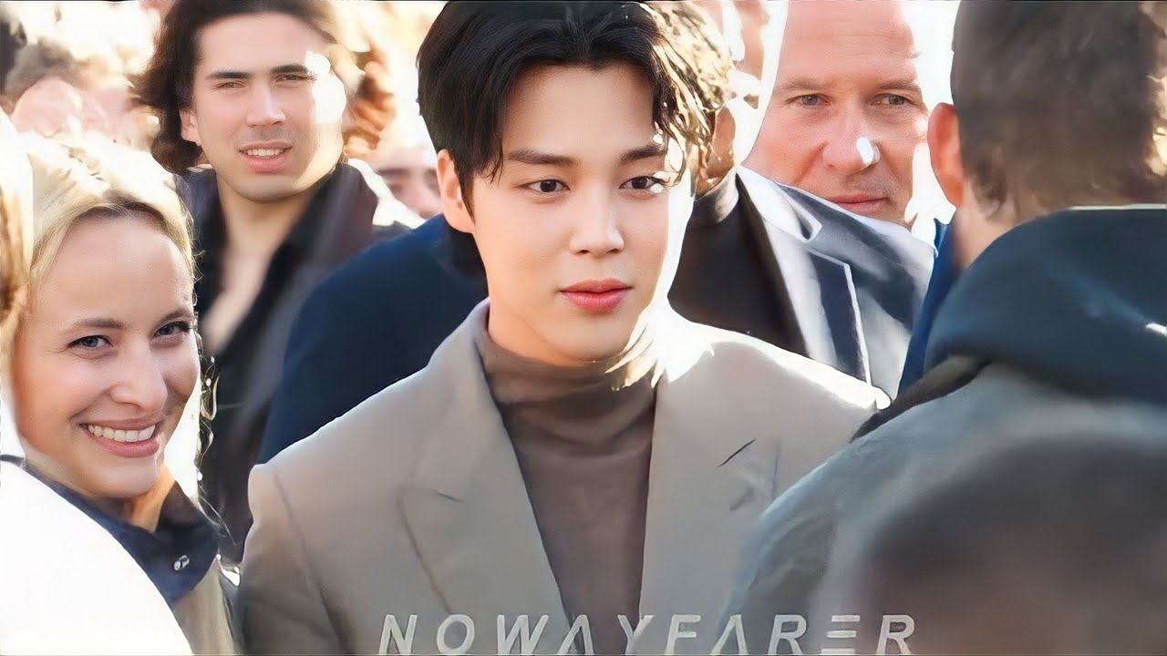 230120 JIMIN 지민 BTS 방탄소년단 Arriving at DIOR Fashion show in Paris 🇫🇷 Amongst 5000 Army 20.01.2023 4K