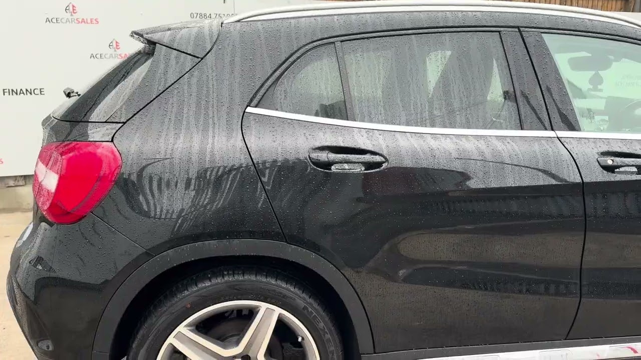 MERCEDES BENZ GLA