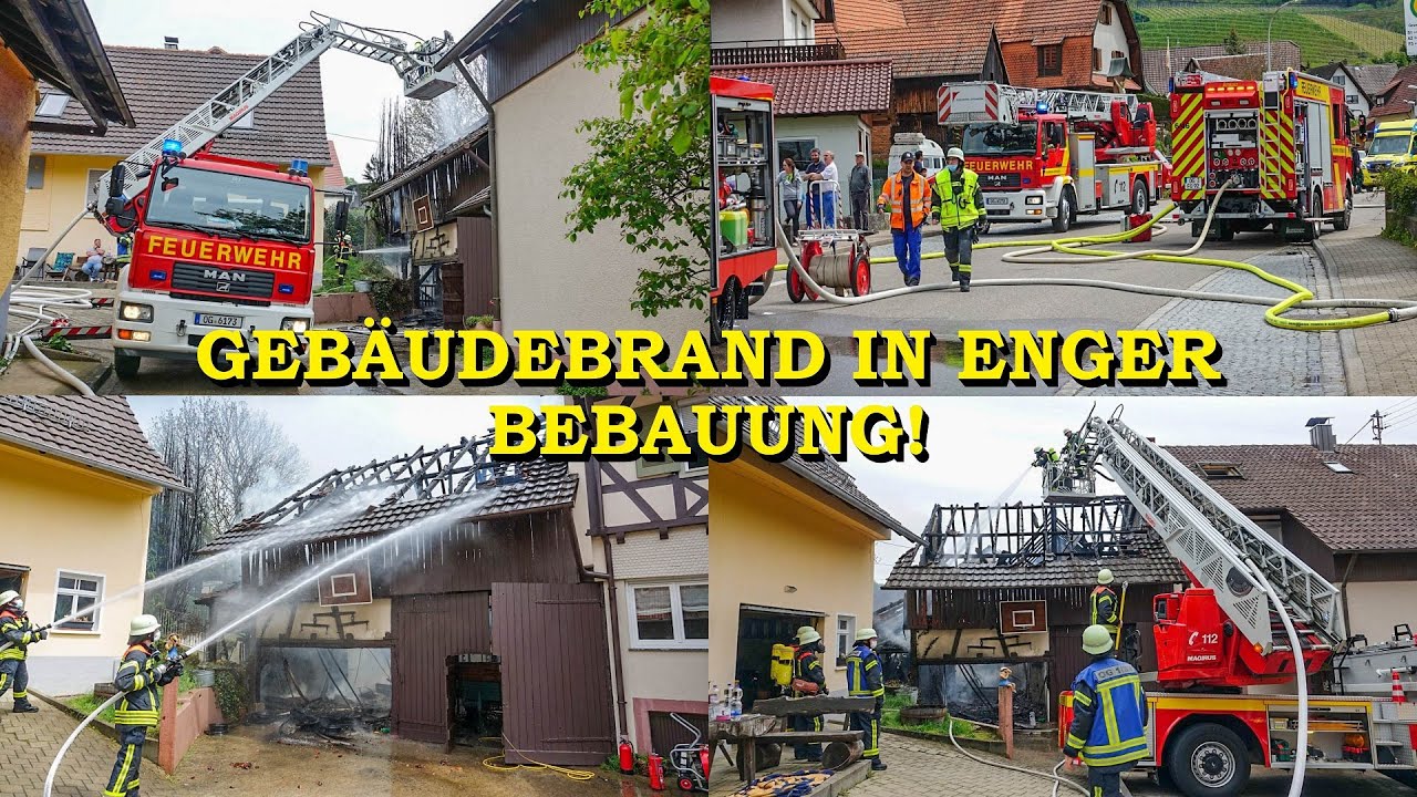 [Scheunenbrand gefährdert zwei Wohnhäuser] - Feuerwehr im Großeinsatz - | Brand in enger Bebauung