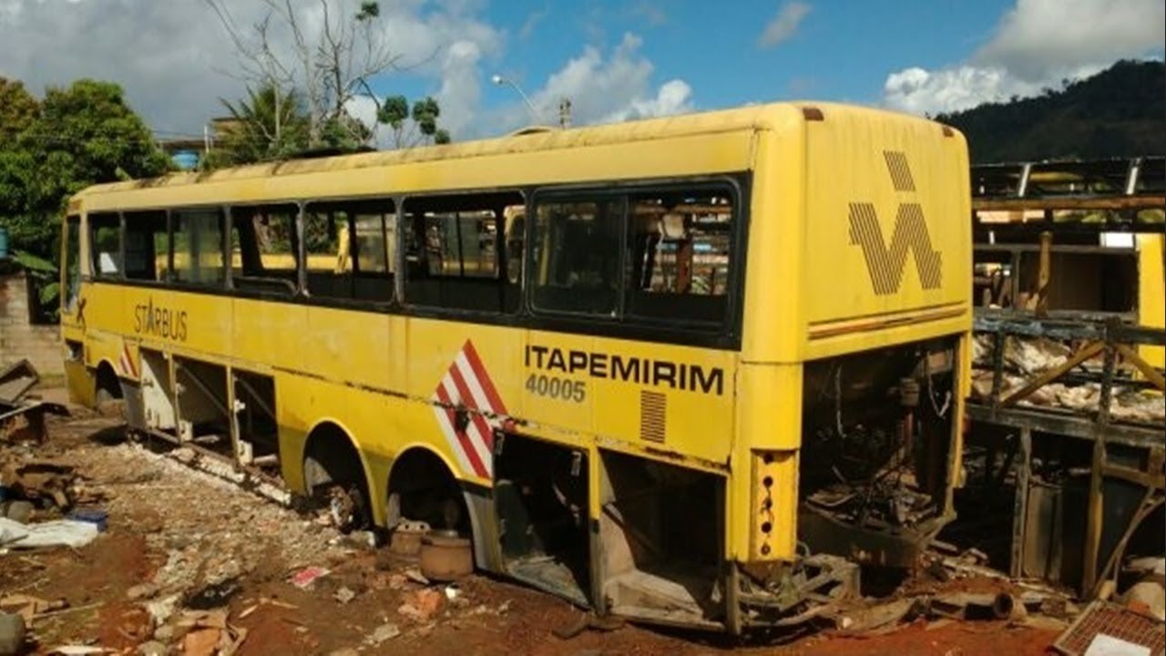 ÔNIBUS RODOVIÁRIOS O DESTINO FINAL - ABANDONADOS