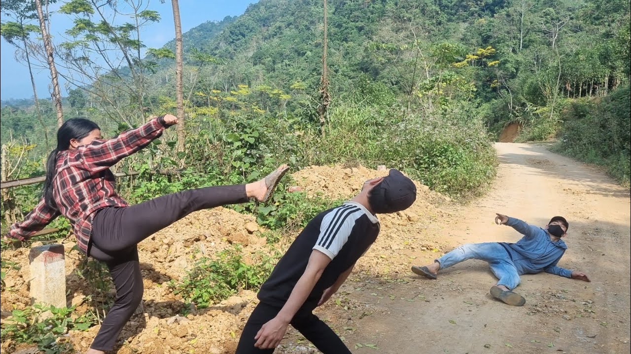 Poor, single girl risks her life fighting off villains and receives timely help from kind engineer.
