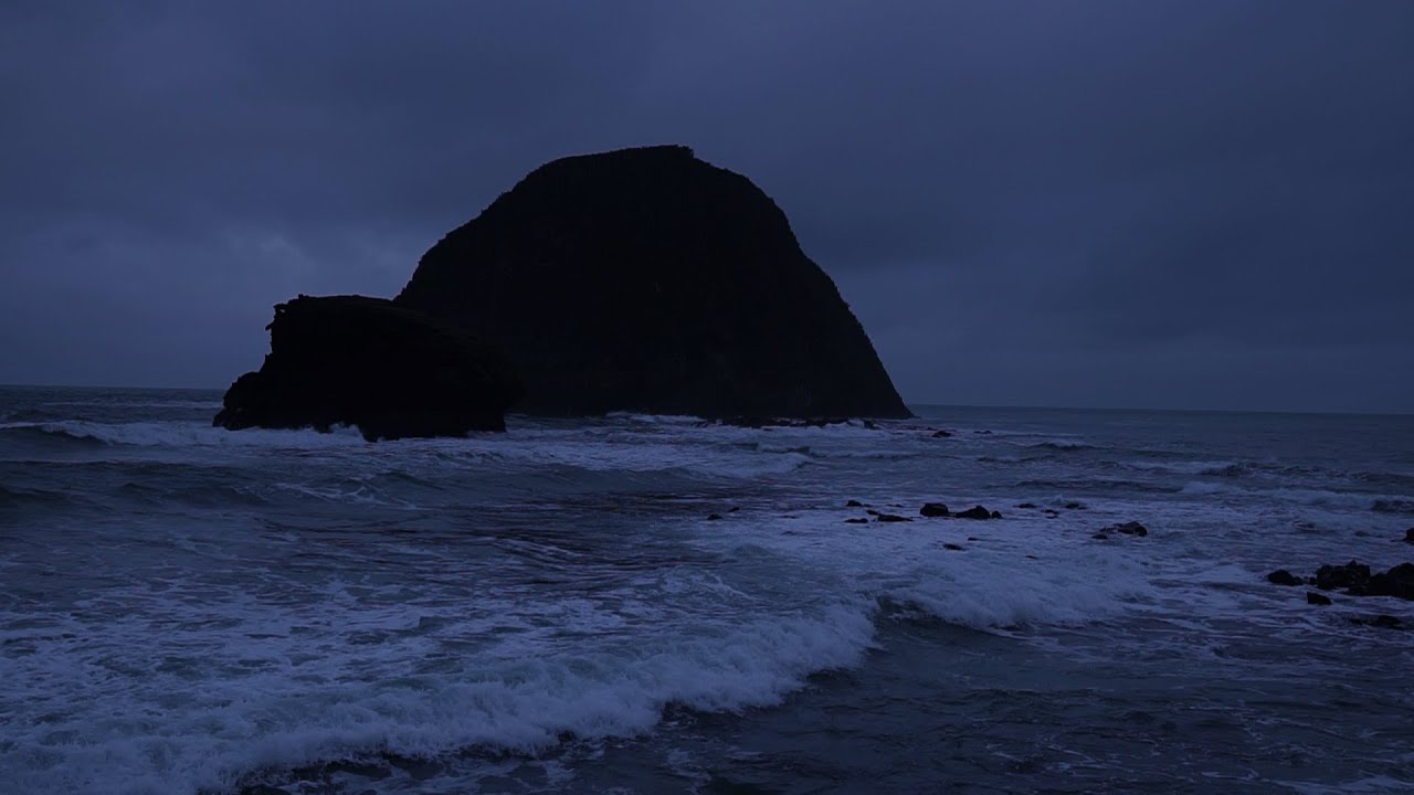 Fall Asleep in Under 3 MINUTES - Soothing Ocean Waves & Night Sea Atmosphere