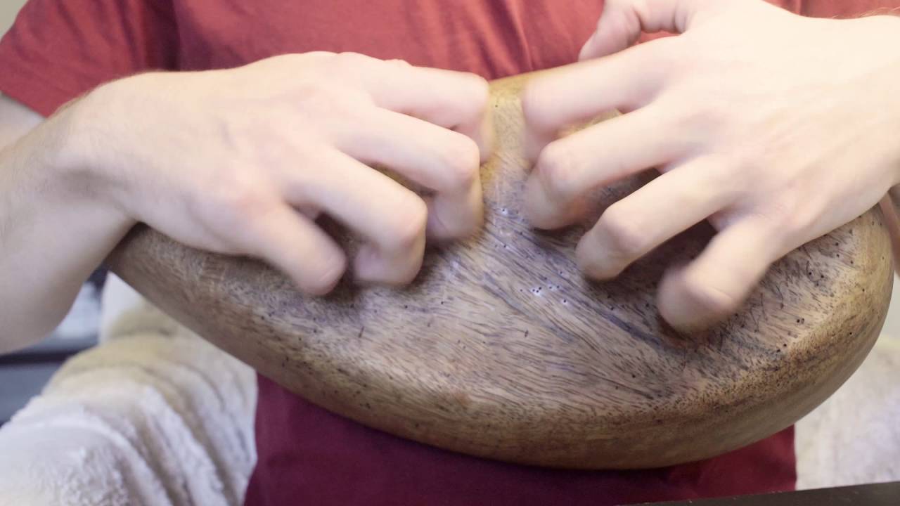 ASMR #70 - Fast tapping and scratching on wood bowls (+ fingerpicks!)