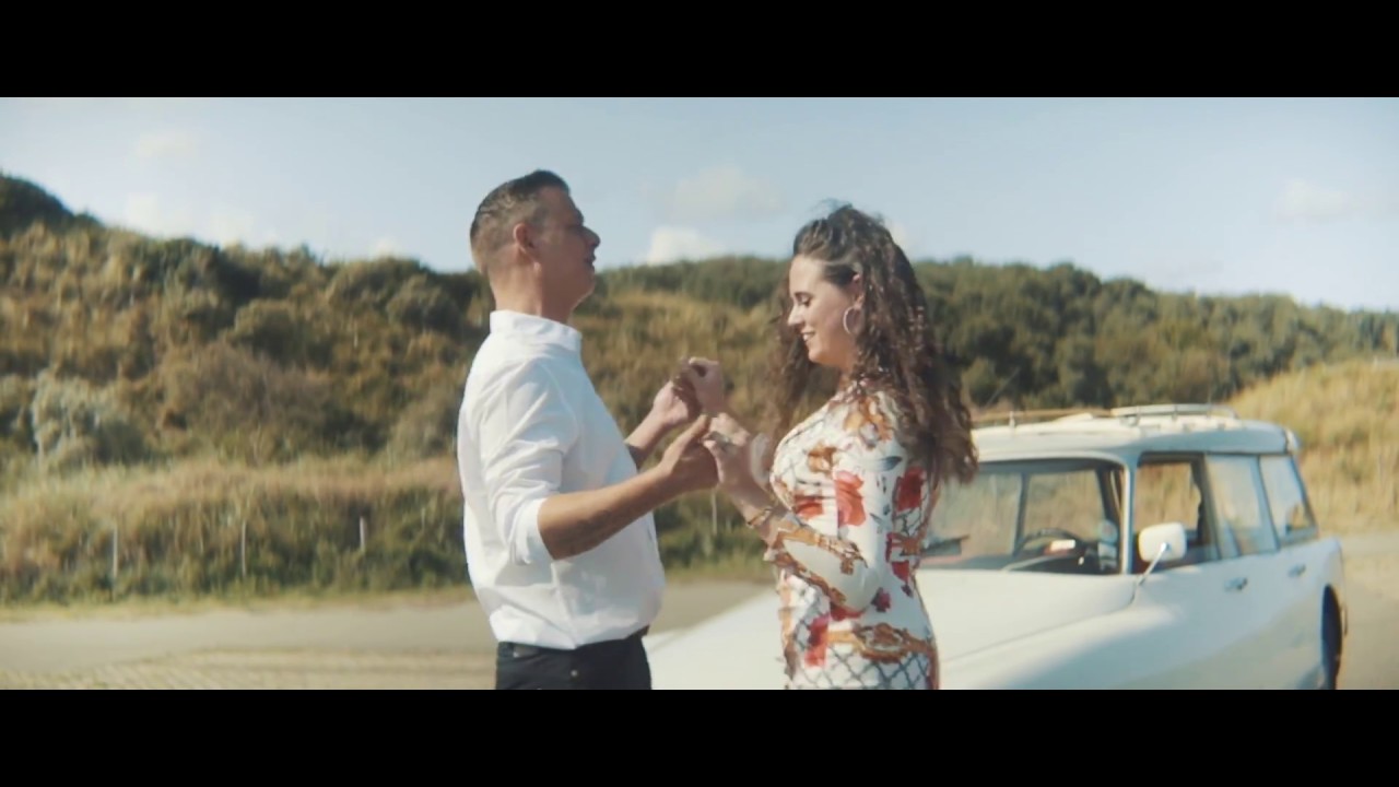 Anno Britting -  Grenzeloos Verliefd (Offici&euml;le Videoclip)