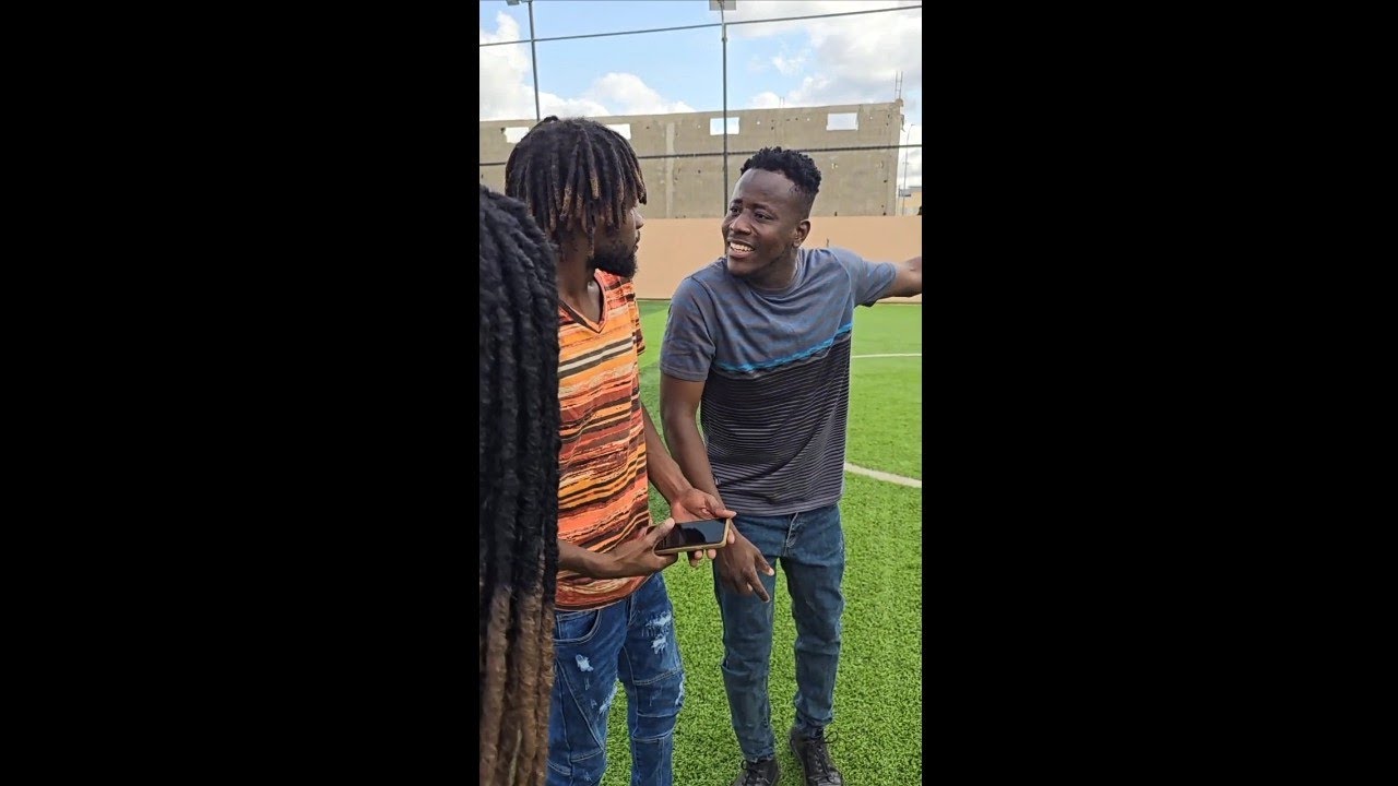 Tchoutchoubatchou et dolor le grand footballeur 😂