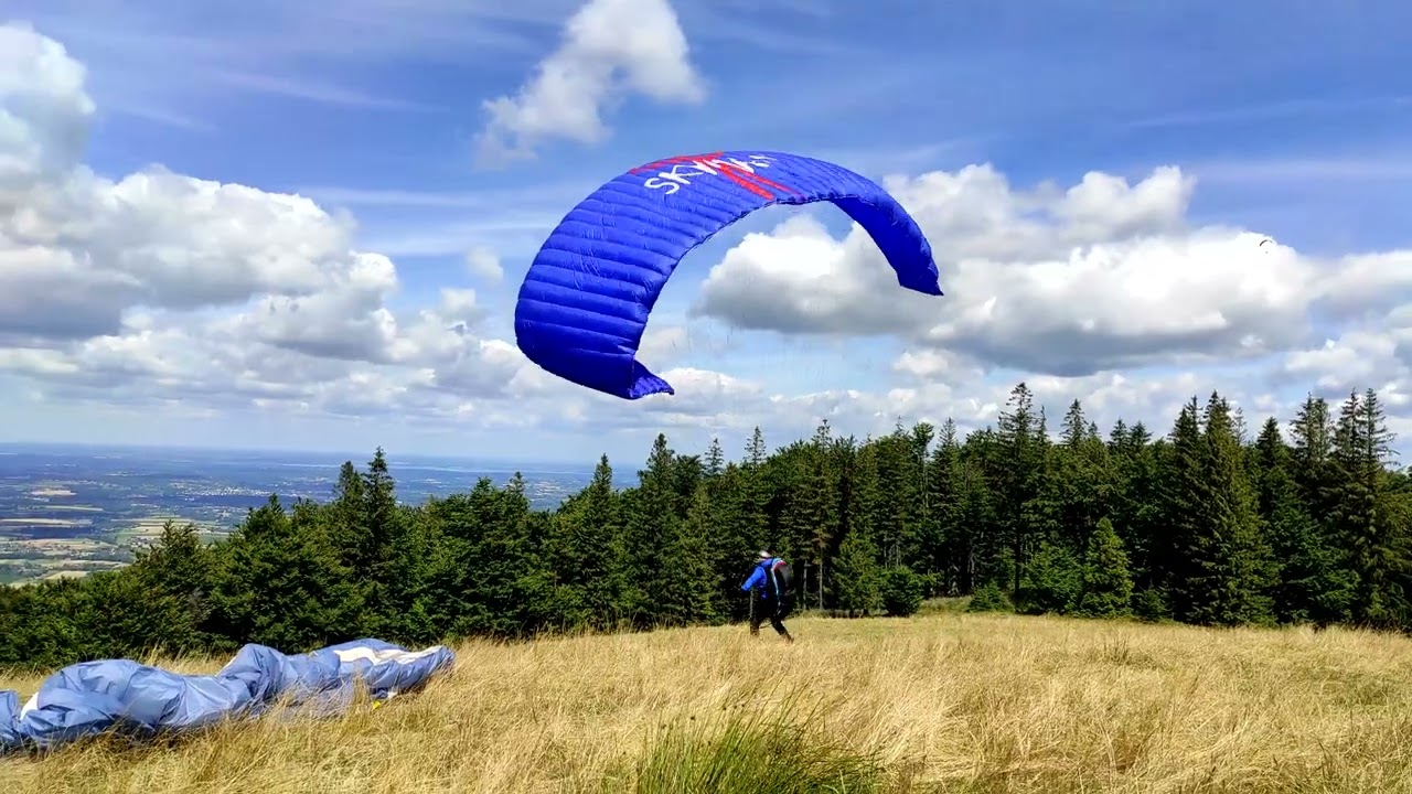 Mała Czantoria starty paralotni 17.07.2022 (Paragliding take off)