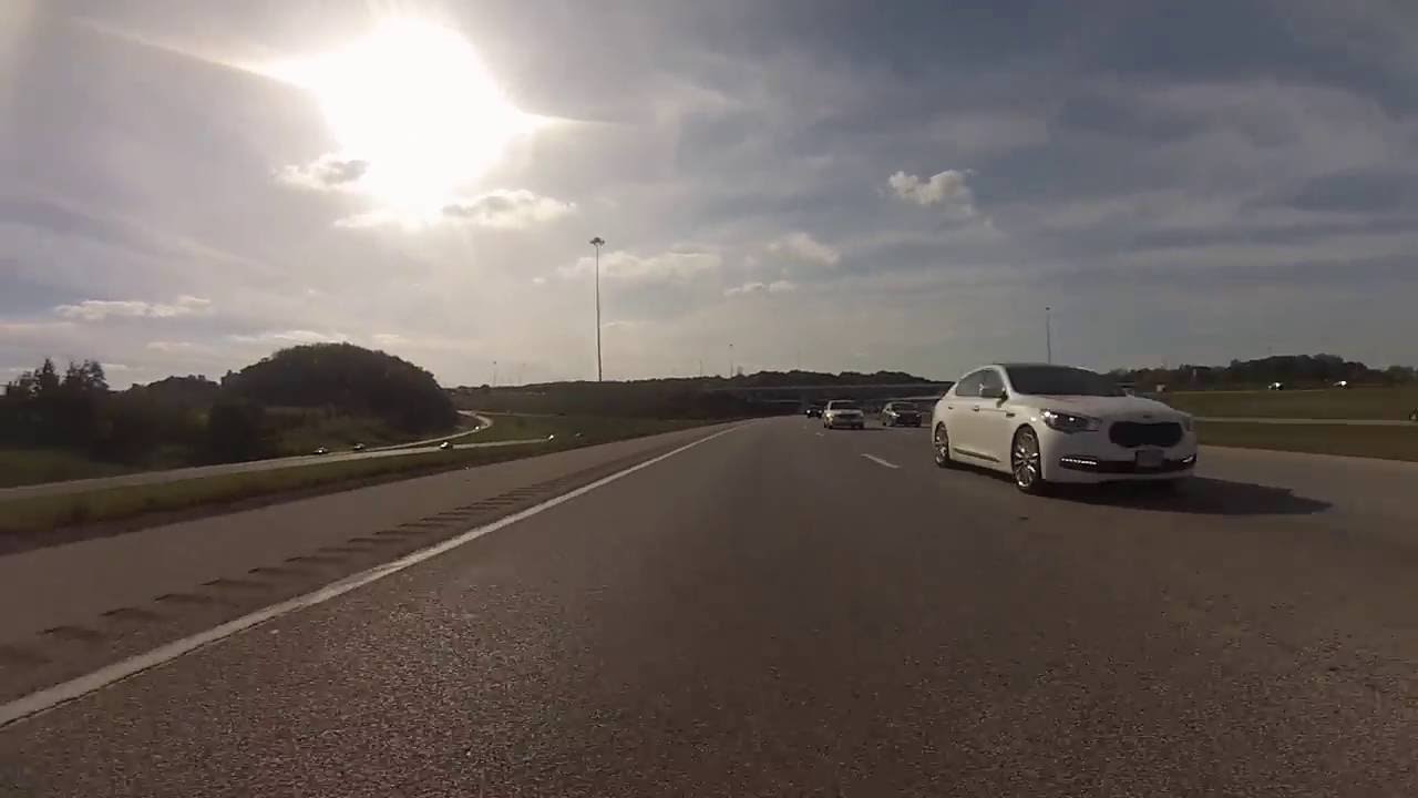 Kawasaki H2 vs state trooper