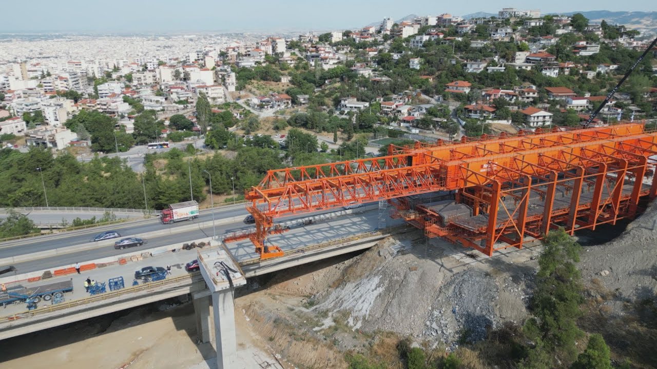 Το Flyover απο ψηλά - Πλάνα των εργασιών απο το Drone του ΑΠΕ-ΜΠΕ