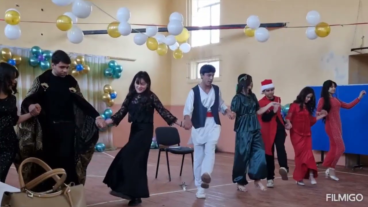 Termiz 19-maktab Yangi yil tadbiridan lavhalar