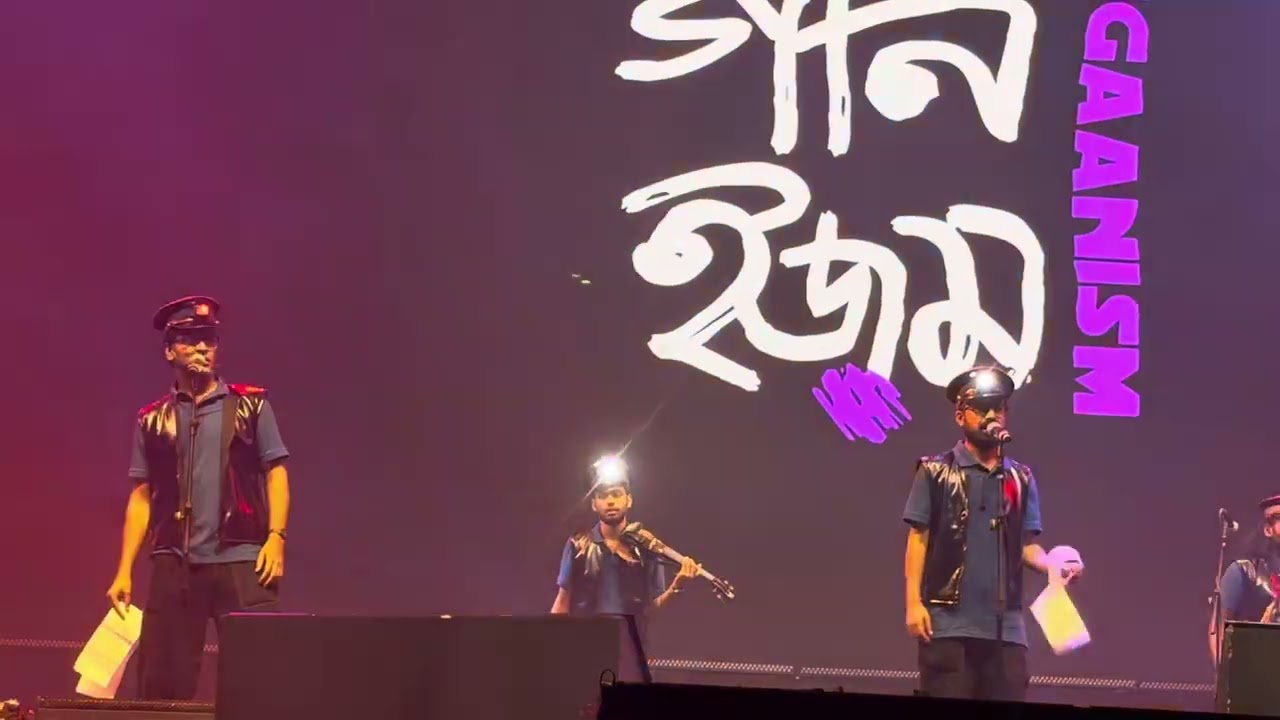 Tumi masti korbe bole… Anirban Bhattacharya on stage!! With his own band  !!!  #holiganism 