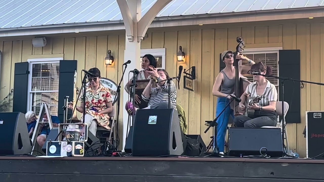 Shake ‘Em Up Jazz Band - Minor Drag