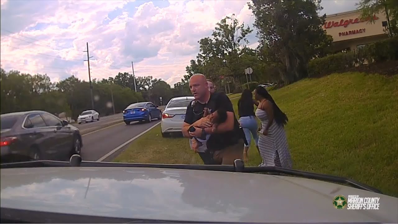 Off-duty sheriff goes above and beyond to save dying baby at side of road | ITV News