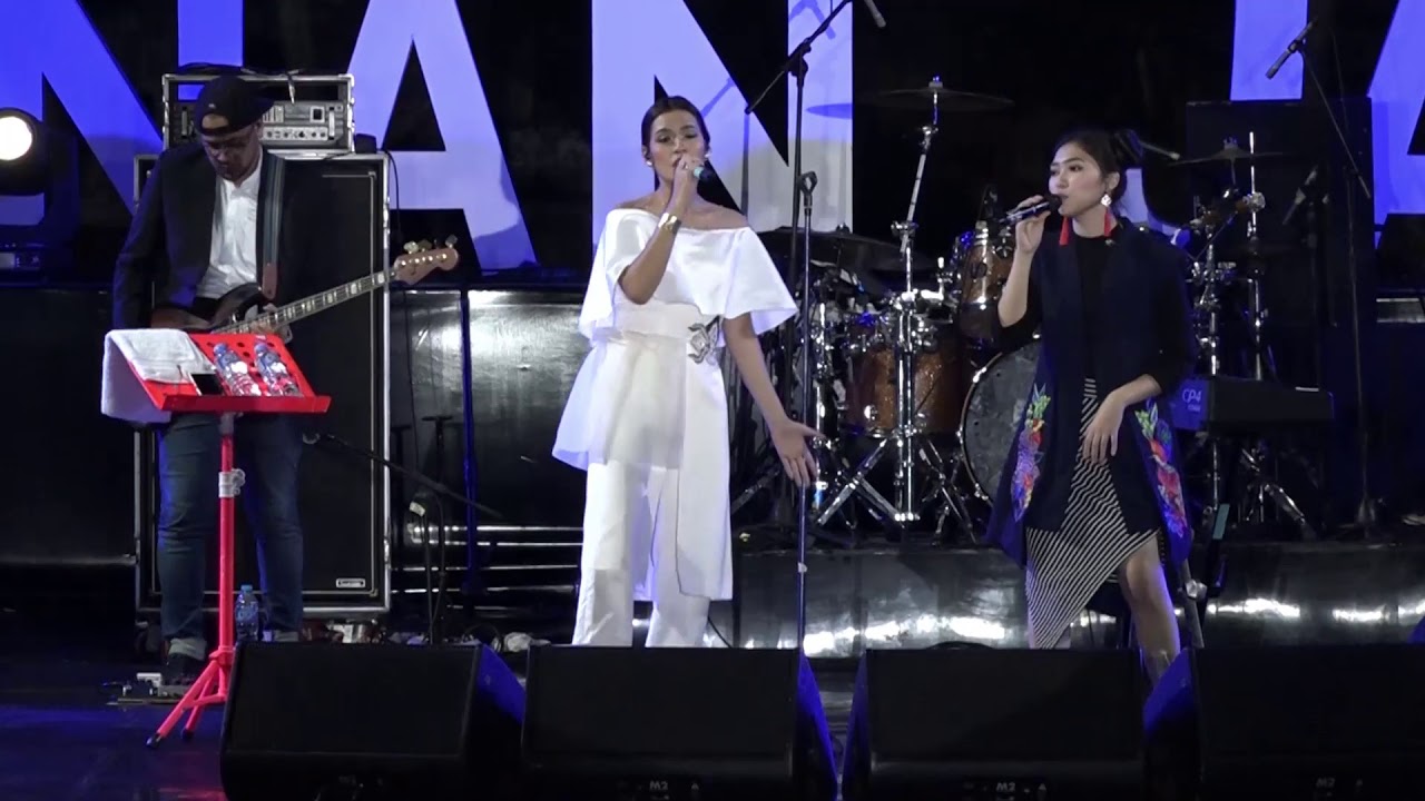 Raisa & Isyana Sarasvati - Anganku Anganmu - Prambanan Jazz 2017