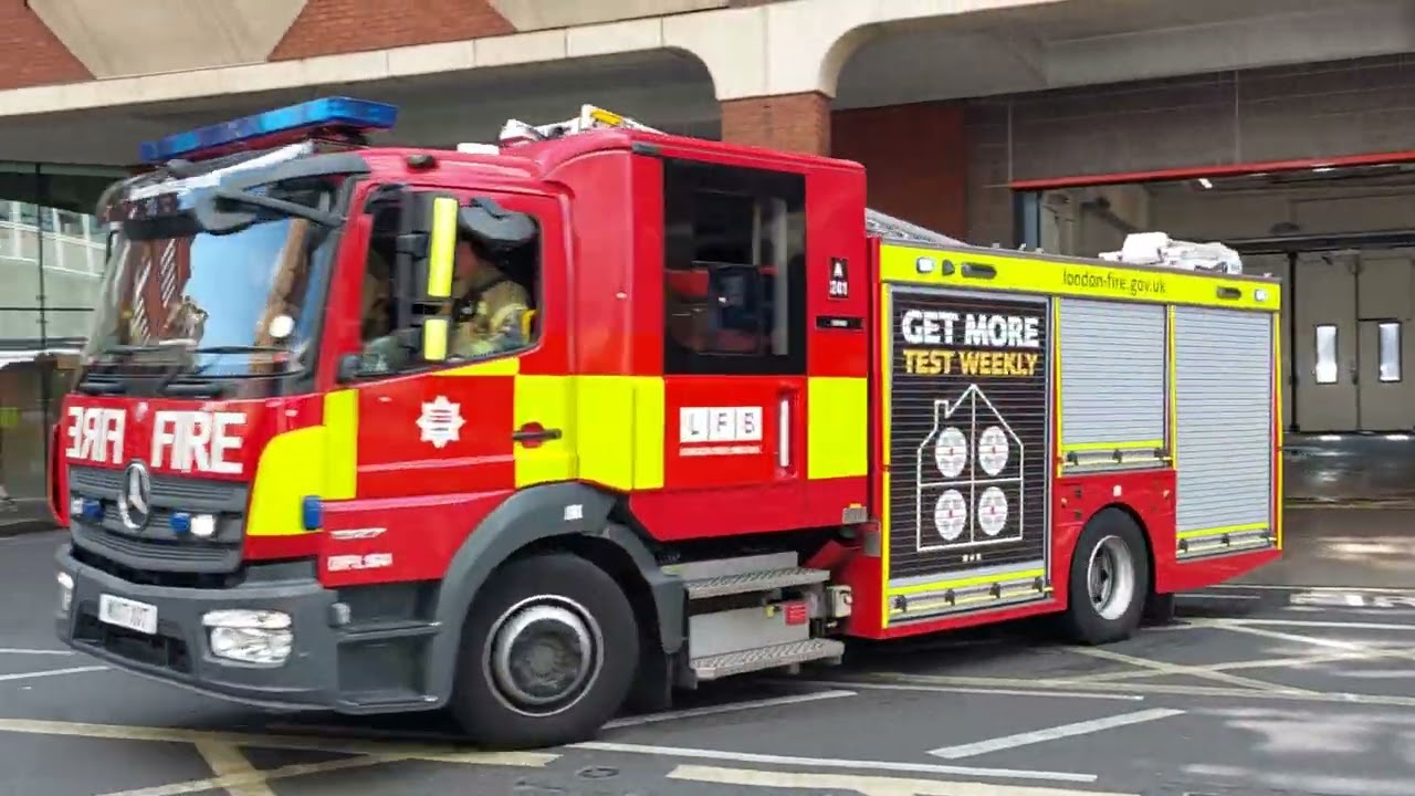 London Fire Brigade - Pumps, TLs & FRUs MK1 Resilience Lorry responding across London in Sept 2023 🚒