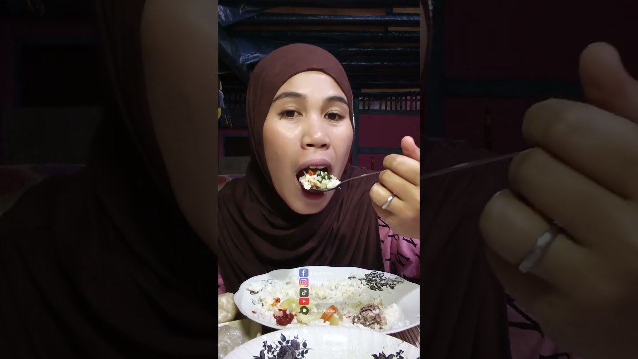 buko puaso hari ke 3 bersama sop ayam takjilnyo bakpia samo pempek#sopayam #bakpia #cemilansehat