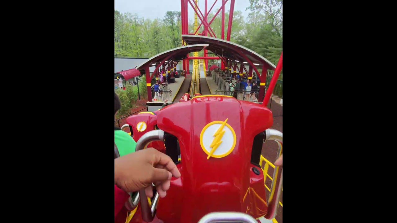 THE FLASH VERTICAL VELOCITY!! #rollercoaster #sixflagsgreatadventure #dc #theflash