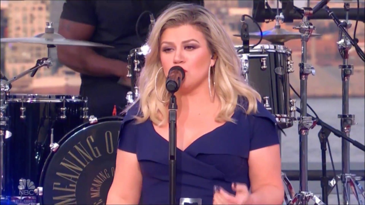 Kelly Clarkson sings 