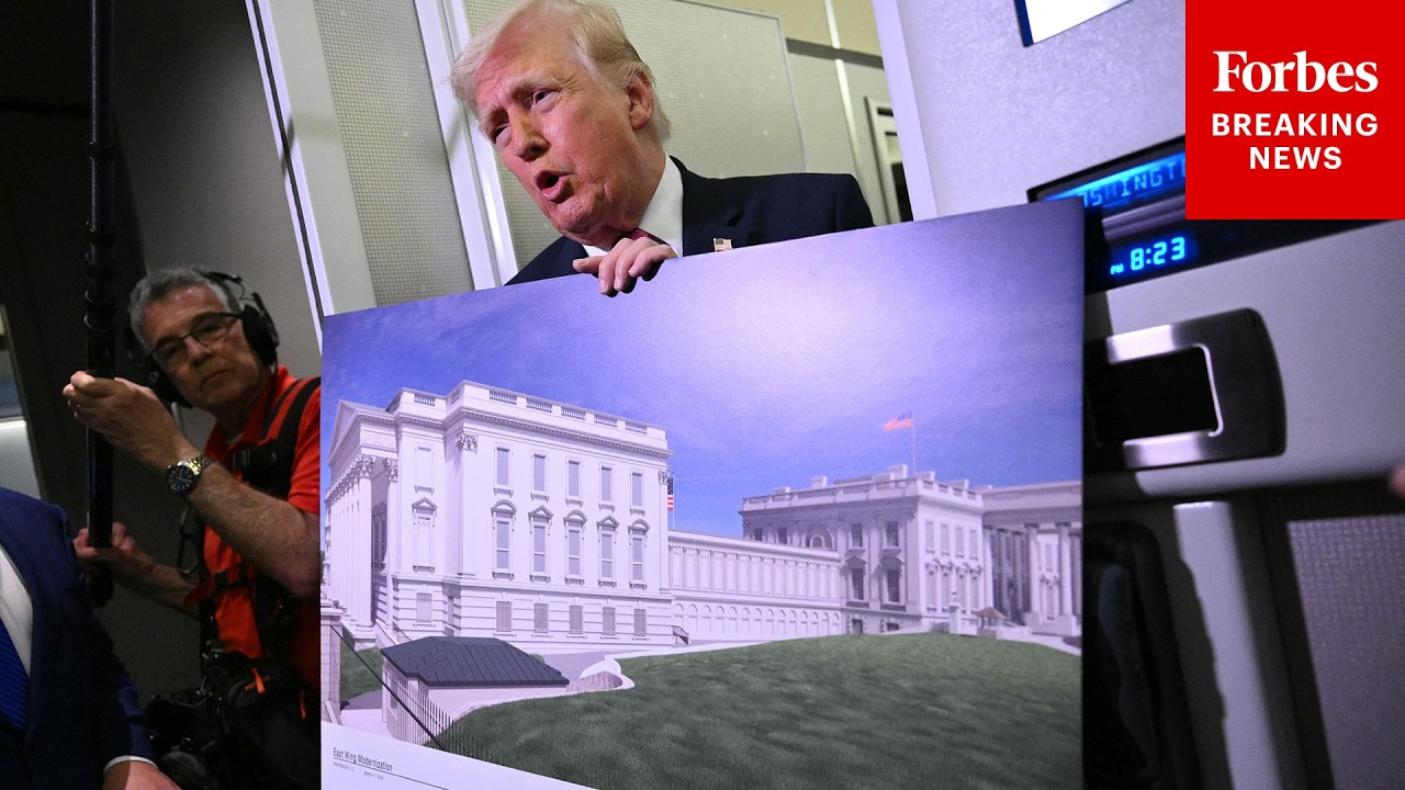 СМОТРИТЕ: Трамп демонстрирует новые эскизы бального зала Белого дома