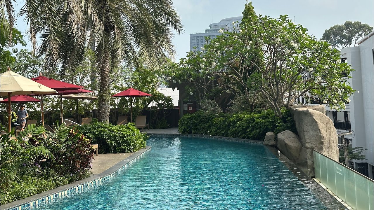Завтрак, бассейны, море отель Mercure Pattaya Ocean Resort Паттайя Тайланд