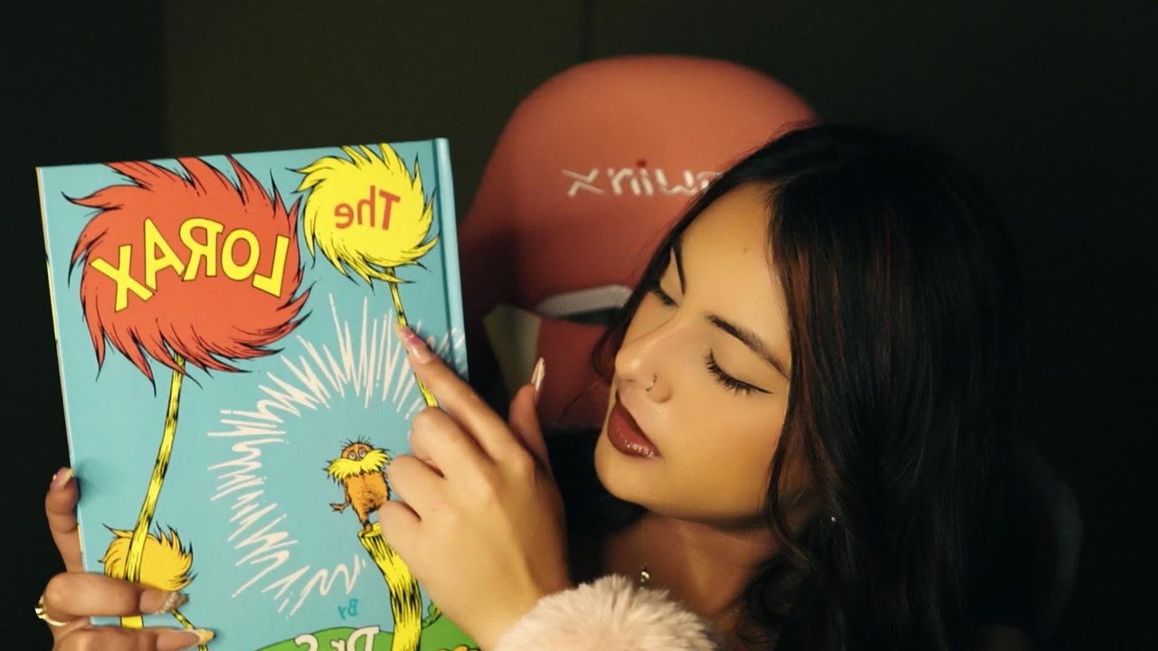 Asmr book tracing📚