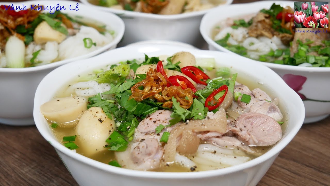BÁNH CANH GIÒ HEO - Cách tự làm Bánh Canh, Cách nấu Bánh Canh Giò Heo và Nấm by Vanh Khuyen