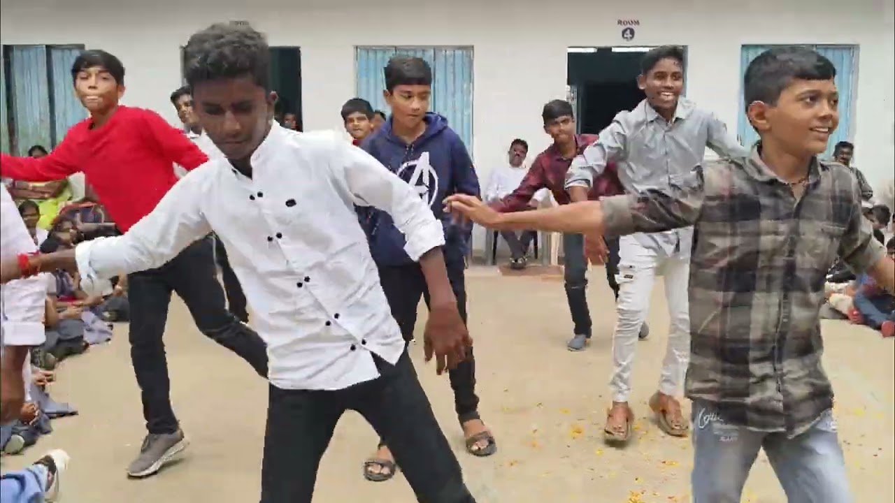 Suvvi Suvvalamma Song Dance Performance || Lofer Movie