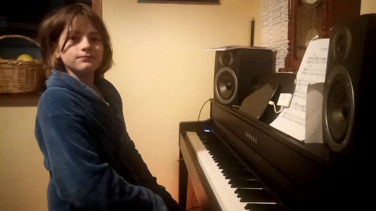 [Mes 107] The entertainer
