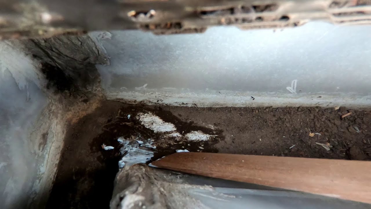 Устранение протечки в водосточном желобе до появления следующей атмосферной реки!