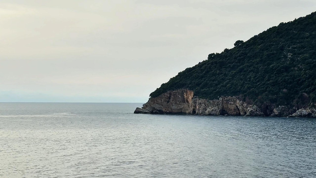 Overcast Coastal Cliff & Calm Sea 🌊 Nature Ocean Ambience