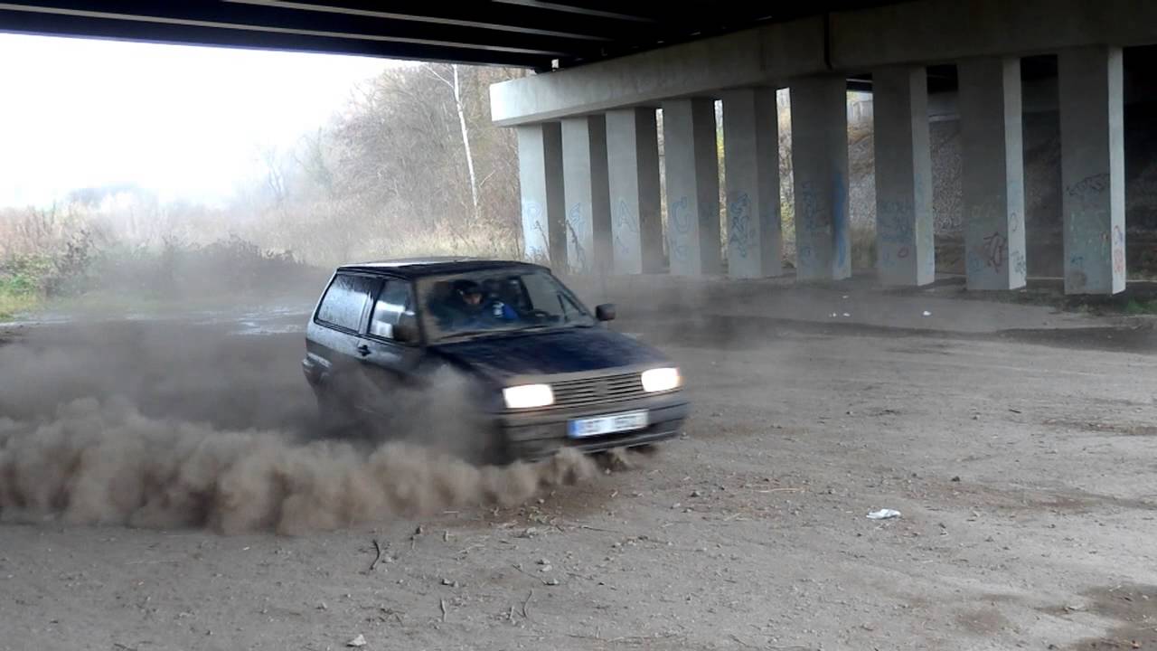 Ničen&iacute; auta vw polo