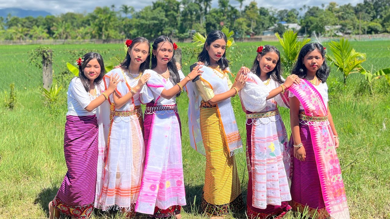 Langlagi Jagoi || Manipuri traditional dance ❤️||group dance❤️#treditional #dance #viral #coversong 