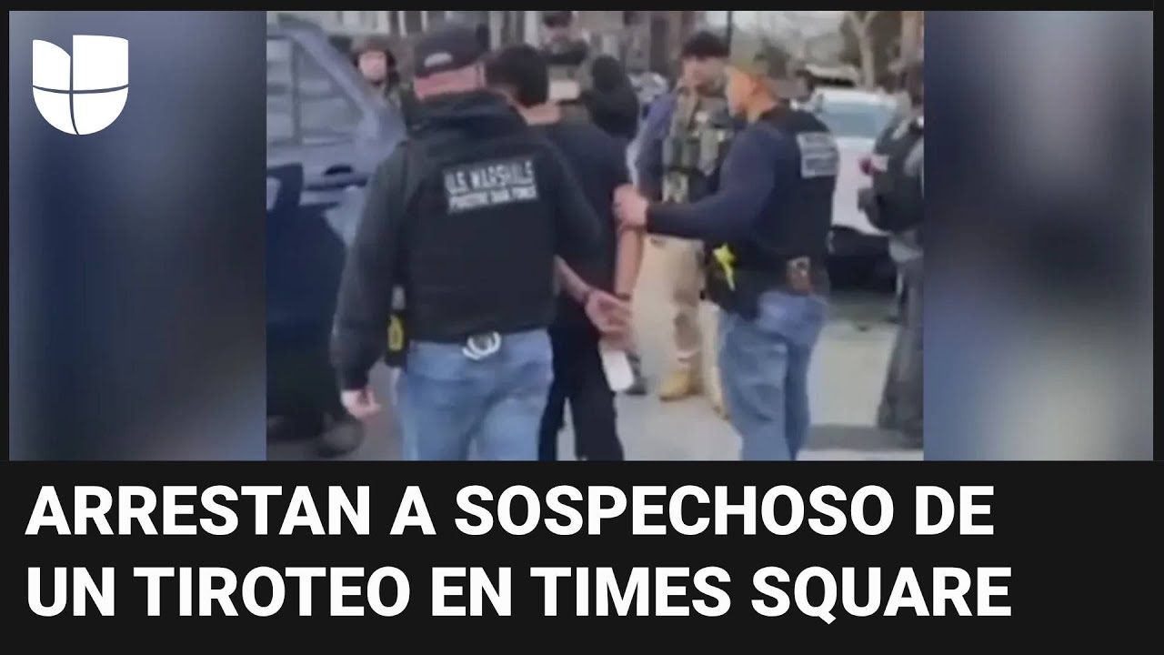 Madre rompe en llanto durante el arresto de su hijo de 15 años acusado de un tiroteo en Nueva York
