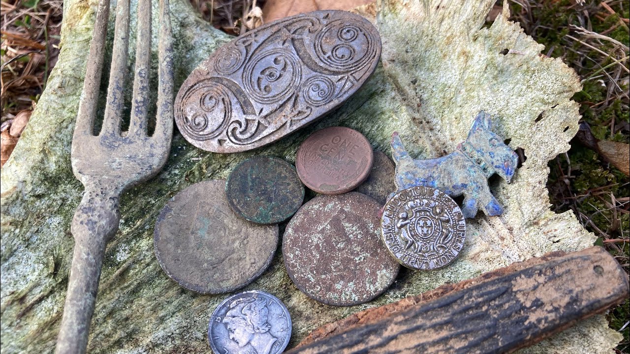 Metal Detecting An Old Homesite/  Massachusetts/ Saving History 