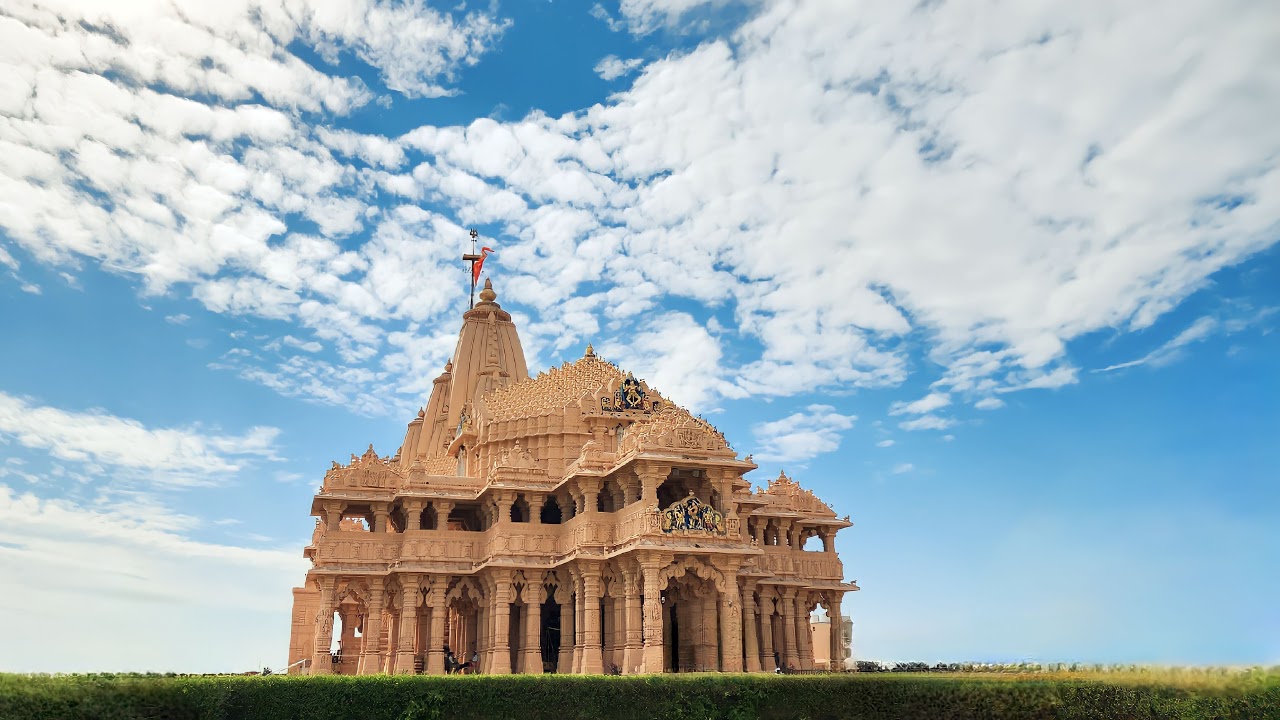 🔴 Live Darshan - Shree Bhalka Temple, Krishna Dham -15- January-2026