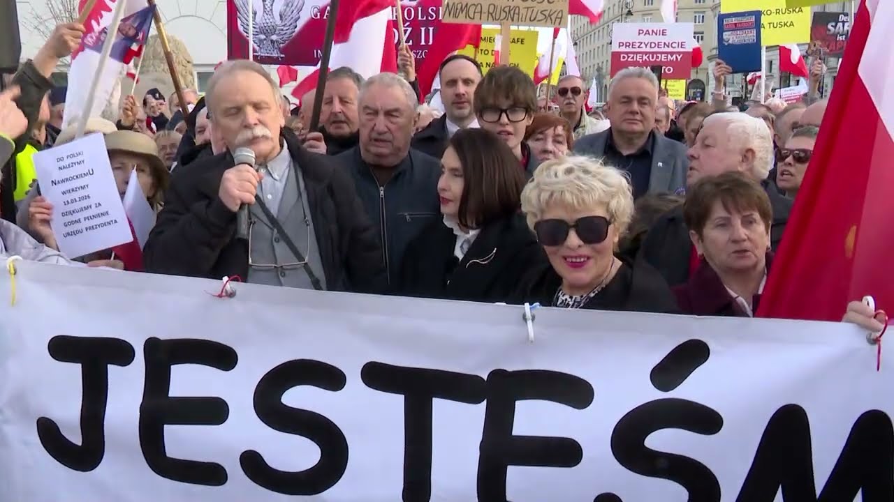 PATRIOCI stanęli w obronie Prezydenta NAWROCKIEGO pod Pałacem Prezydenckim!