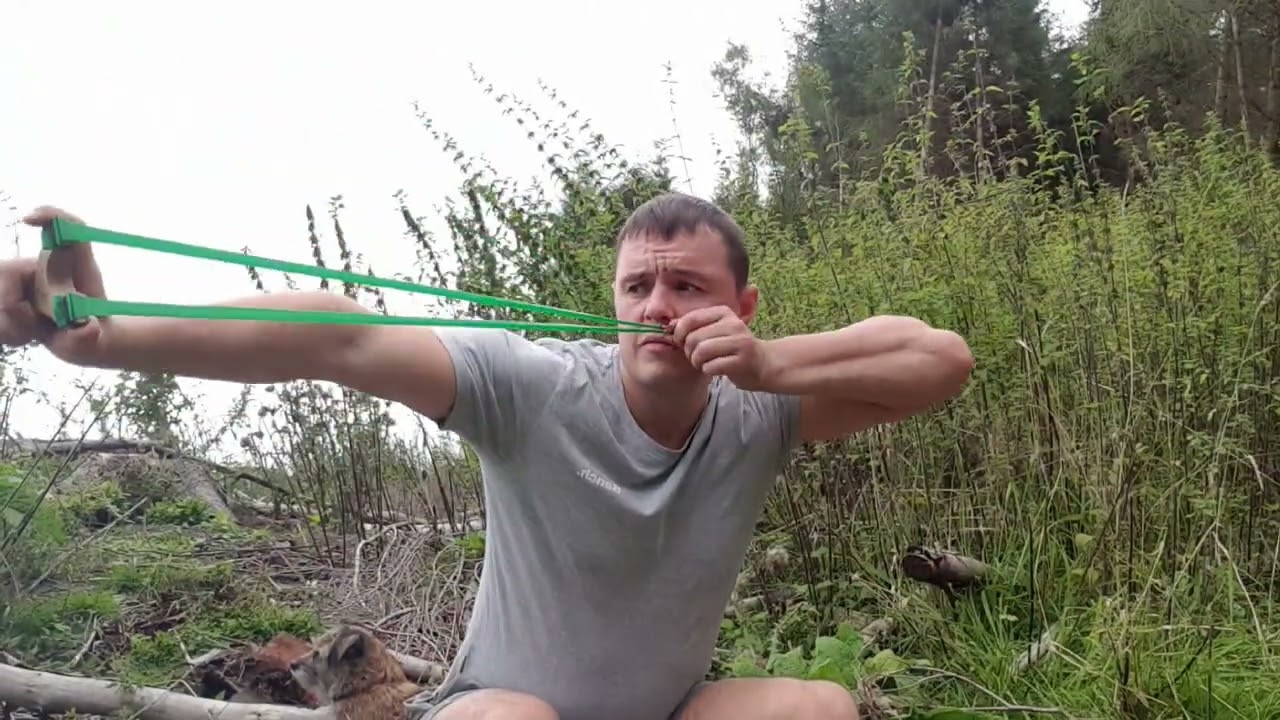 from targets to hunting game with a catapult, and venison kebab for lunch 🍢